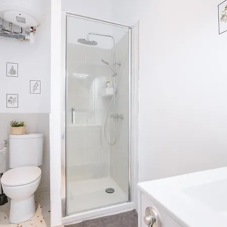 Hyper Centre Lumineux Marie Celine * Vichy