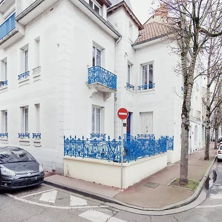 Апартаменты Calme Centre Mezzanine Confortable 